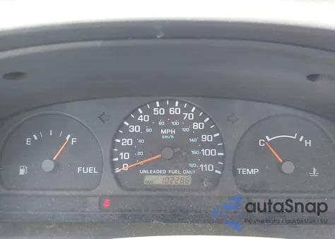 1999 Nissan Frontier Xe z USA, uszkodzony, nr VIN 1N6DD21S8XC318584